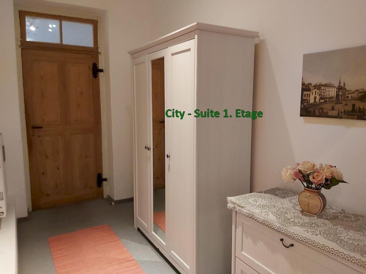 City-Ferienwohnungen-Dresden - Zentral Gelegen Im Haus Louisenstrasse 11 - Dresden-Neustadt 客房 照片